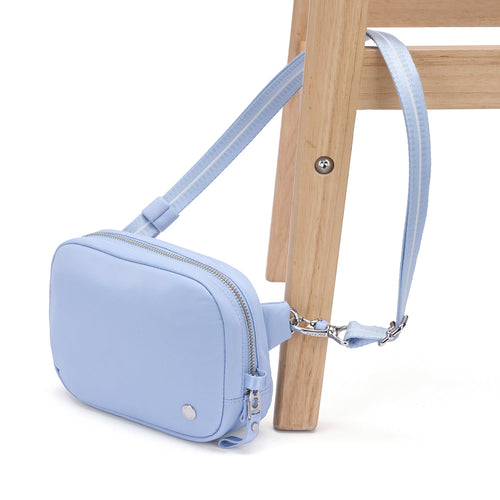 Pacsafe® W Anti-Theft Micro Sling