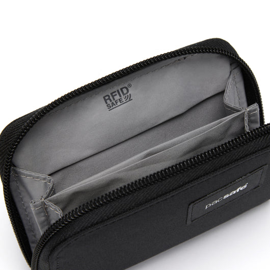 Pacsafe® RFIDsafe™ RFID blocking card wallet