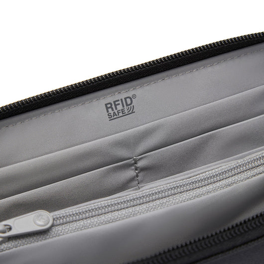 Pacsafe® RFIDsafe™ RFID blocking continental wallet