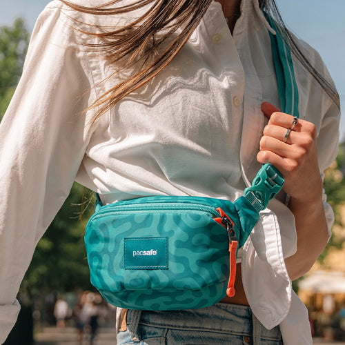 Pacsafe® GO Anti-Theft Micro Sling