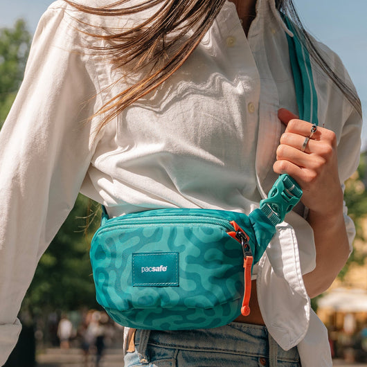 Pacsafe® GO Anti-Theft Micro Sling